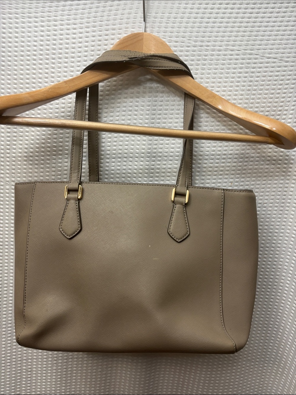 Tory Burch Taupe Saffiano Tote with Gold Logo Charm - Picture 7 of 16